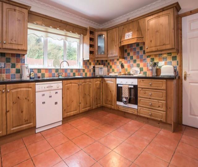 Superior 4 Bed House In Moville Donegal . Villa Kültér fotó